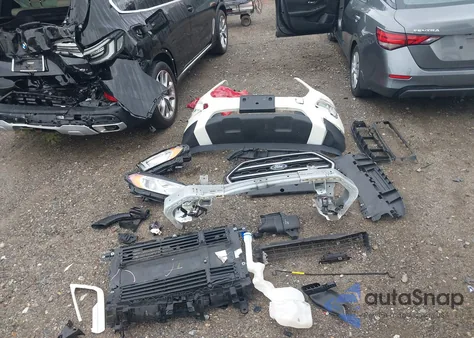 2021 Ford Ecosport Se z USA, uszkodzony, nr VIN MAJ6S3GL3MC423994